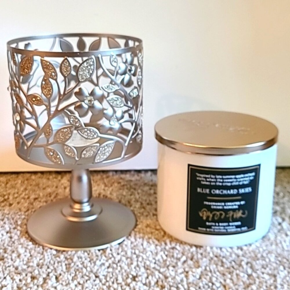 BLUE ORCHARD SKIES 3 Wick Candle & Dogwood Pedestal 3 Wick Candle Holder